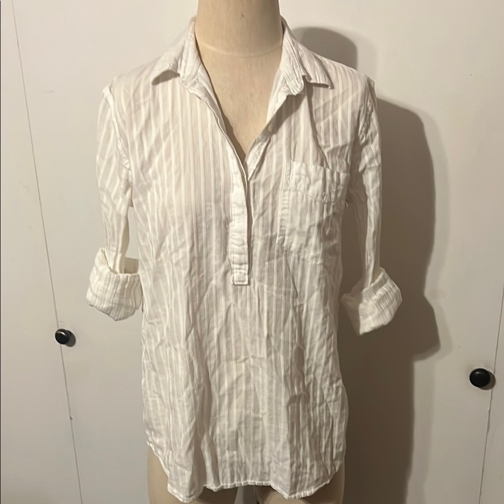 GAP White Textured Shirt